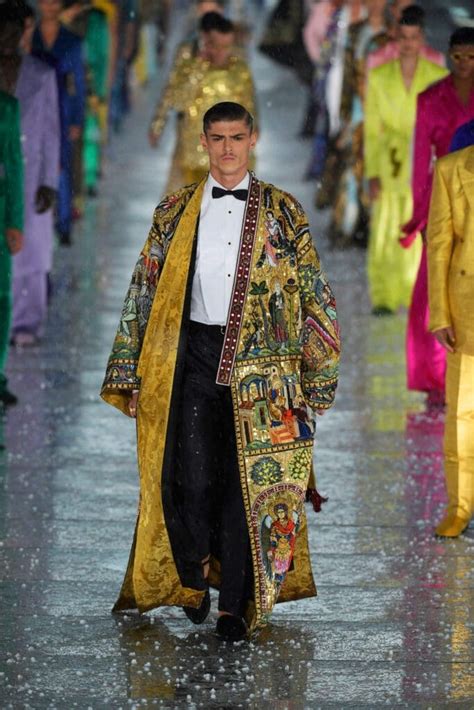 desfile dolce gabbana 2021 venezia|Venezia 2021: Dolce&Gabbana Alta Sartoria Fashion Show in .